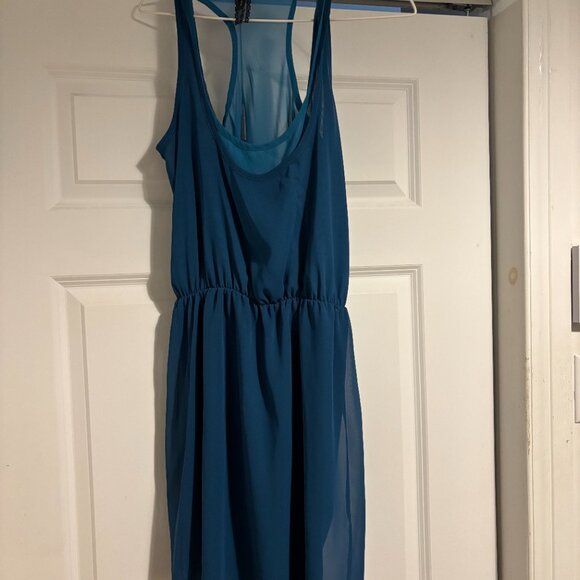 Cute blue flowy summer dress! - Picture 2 of 3